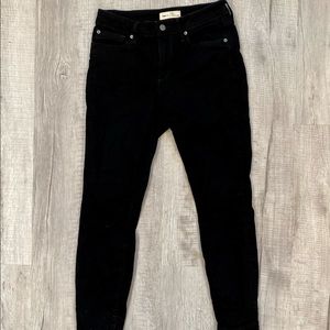 GAP Curvy True Skinny Jeans Black Size 28R